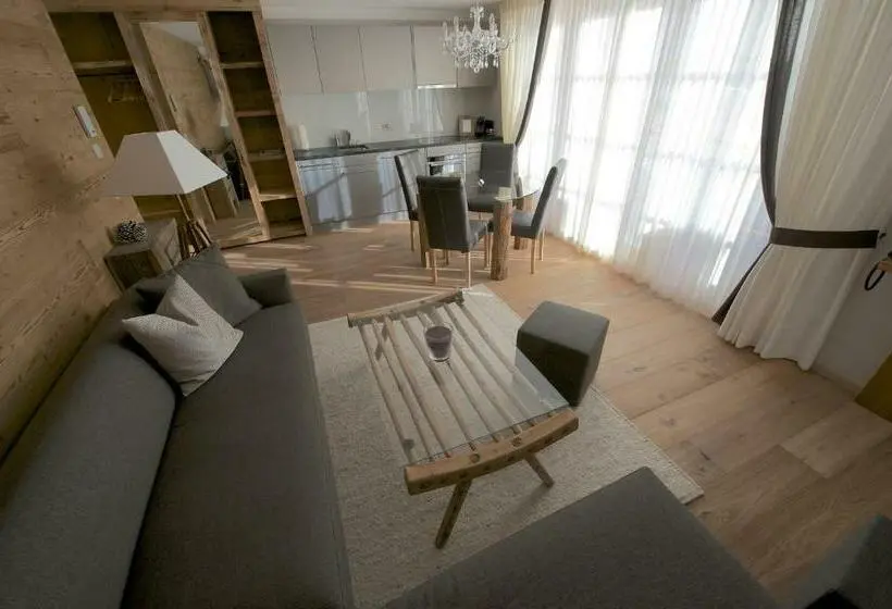 سوییت, Ino Petit Chalet
