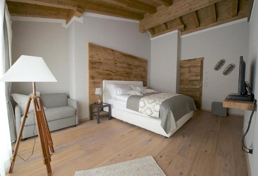 سوییت, Ino Petit Chalet