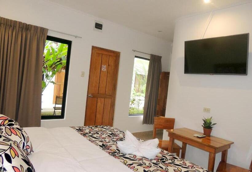 اتاق استاندارد با چشمانداز باغ, Jungle House