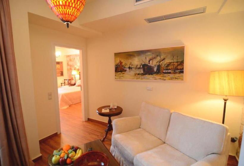 サイドシービュースイート, Korina Gallery