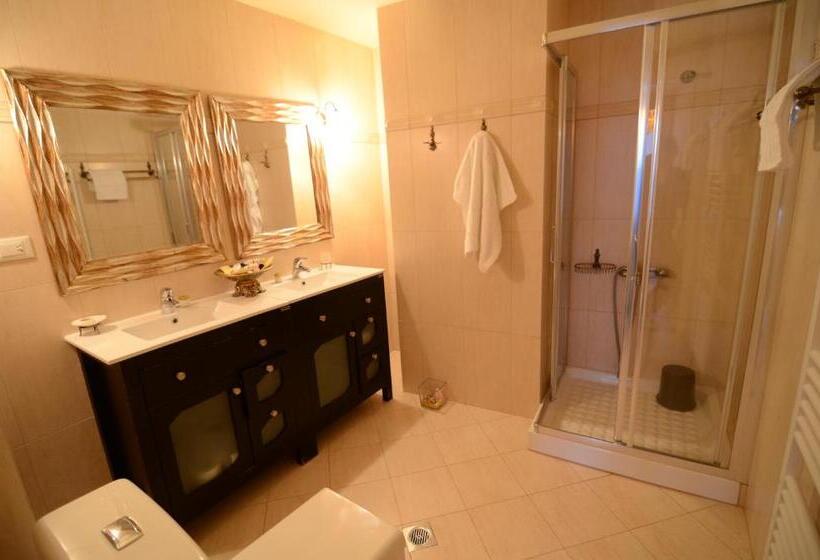 オーシャンビュースーペリアールーム, Korina Gallery