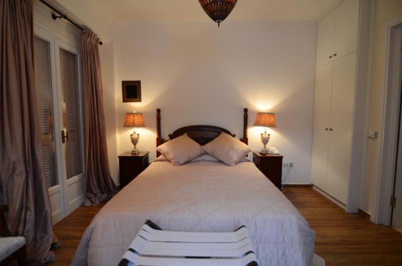 １階のスタンダードルーム, Korina Gallery