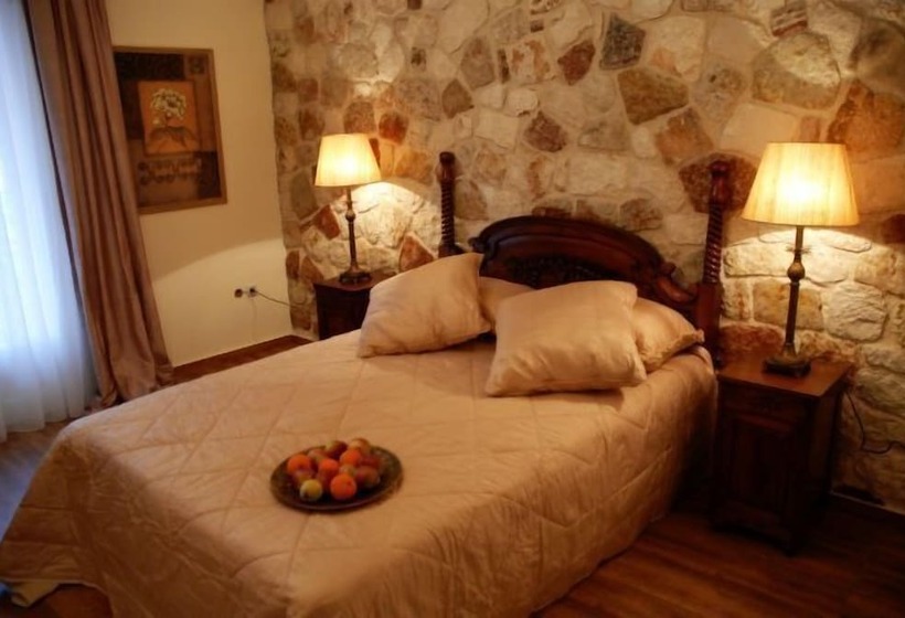 サイドシービュースイート, Korina Gallery