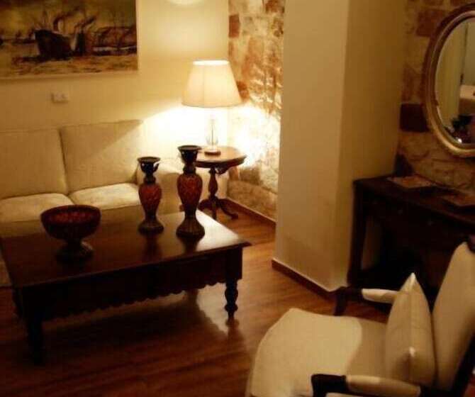 サイドシービュースイート, Korina Gallery