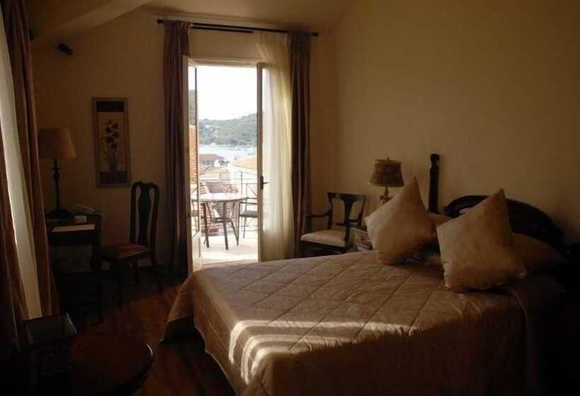 オーシャンビューデラックススイート, Korina Gallery