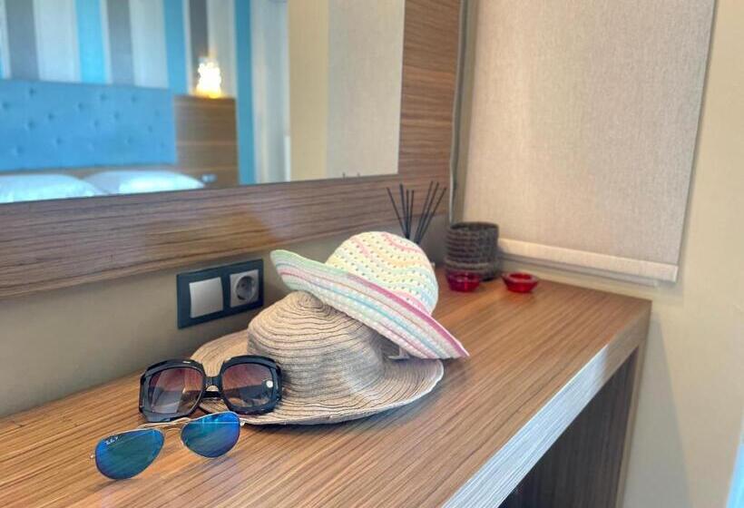 Номер Deluxe Вид на Море, Porto Del Sol