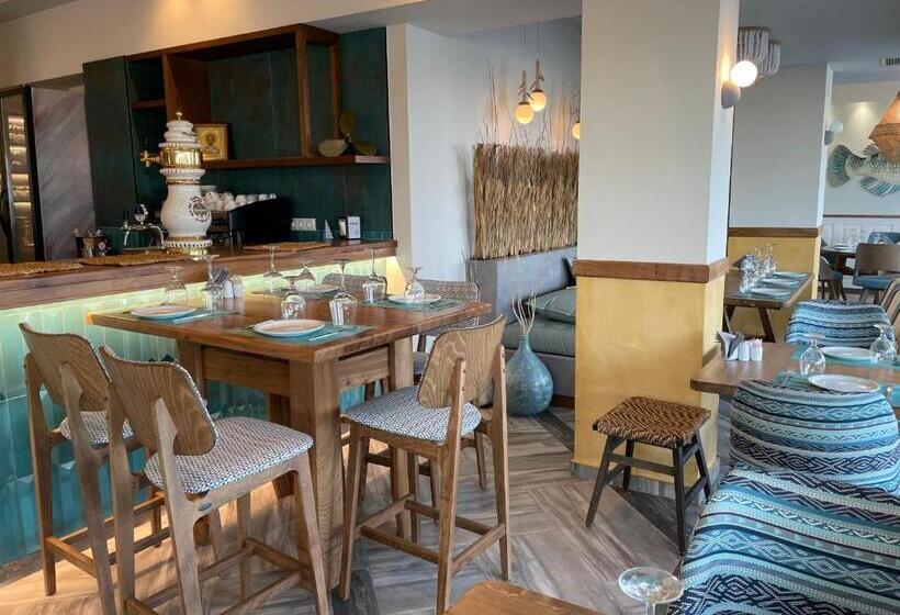 Трехместный Номер Deluxe Вид на Море, Porto Del Sol