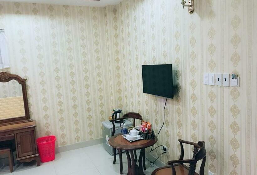 اتاق استاندارد, Quoc Dung