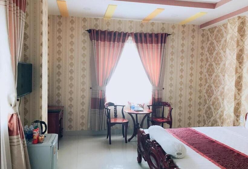 اتاق استاندارد, Quoc Dung