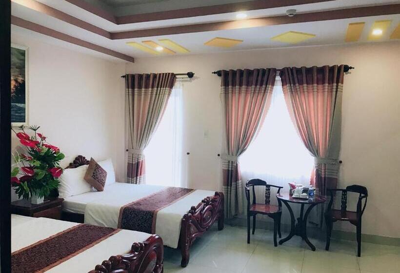 اتاق استاندارد, Quoc Dung