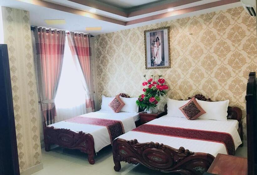 اتاق استاندارد چهار تخته, Quoc Dung