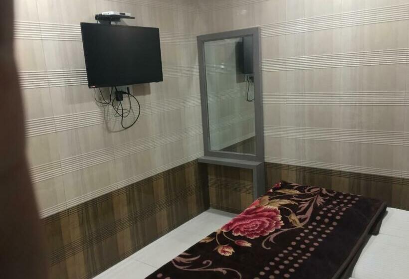 Номер Deluxe, Raj Inn Ajmer Sharif