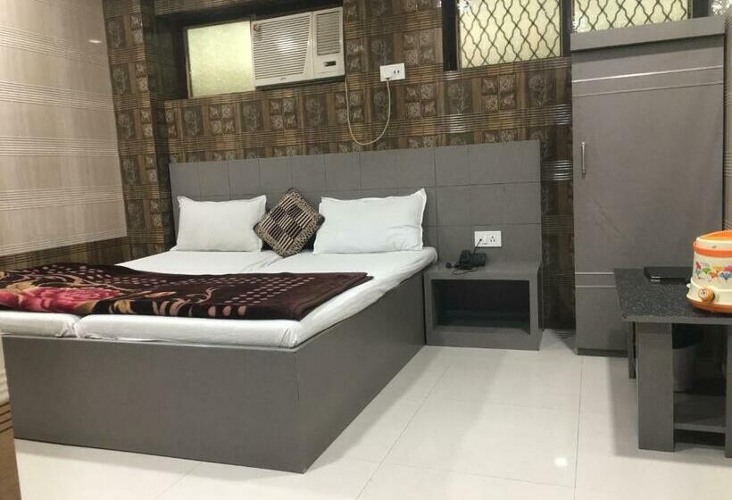Номер Deluxe, Raj Inn Ajmer Sharif