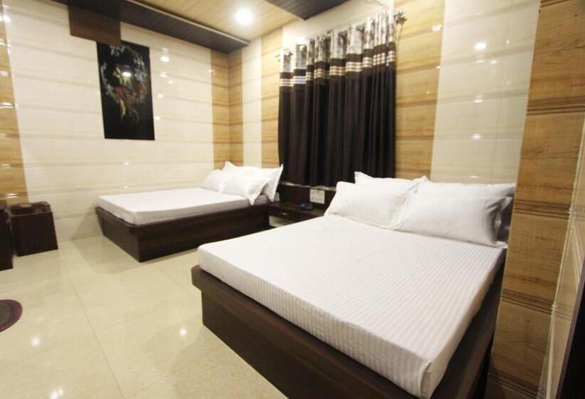 Номер Deluxe, Raj Inn Ajmer Sharif