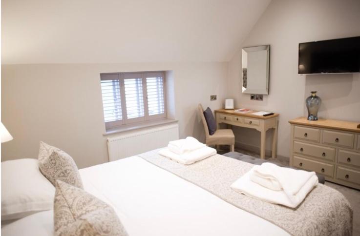 חדר דחוקס עם מיטת קינג, Rutland Water Courtyard Rooms