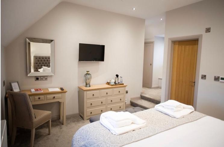 חדר דחוקס עם מיטת קינג, Rutland Water Courtyard Rooms