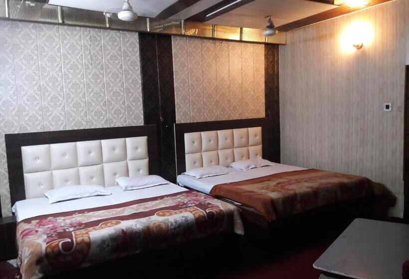 Deluxe Családi Szoba, Shehnaz Inn   Walking Distance For Golden Temple
