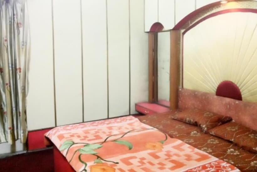 Economy Szoba, Shehnaz Inn   Walking Distance For Golden Temple