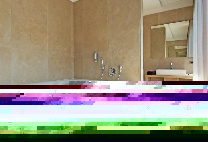 جناح كومفورت, The Lodge Sporthotel   Golfclub Eppan