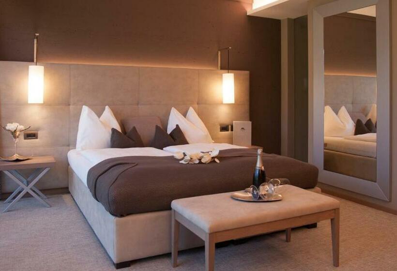 غرفة ديلوكس مطلة على الجبل, The Lodge Sporthotel   Golfclub Eppan