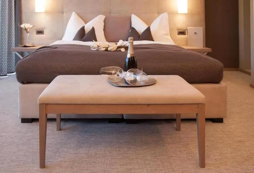 デラックススイート, The Lodge Sporthotel   Golfclub Eppan