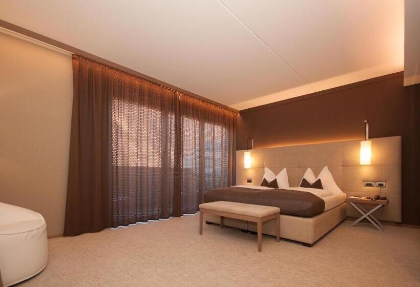 جناح سوبيريور, The Lodge Sporthotel   Golfclub Eppan