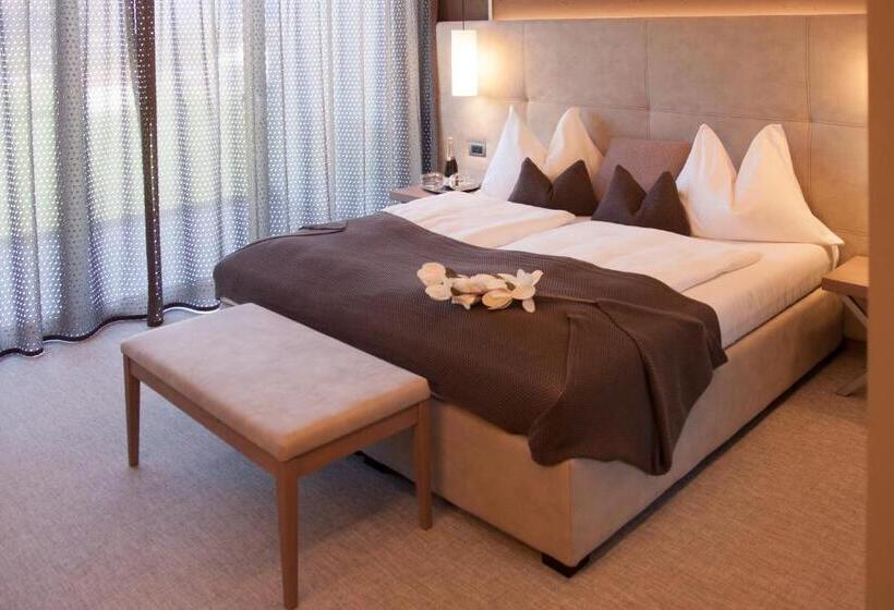 Люкс Superior, The Lodge Sporthotel   Golfclub Eppan
