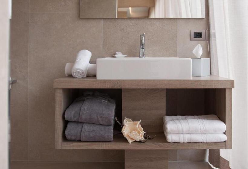 جناح سوبيريور, The Lodge Sporthotel   Golfclub Eppan