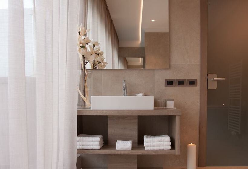 غرفة ديلوكس مطلّة علي الحديقة, The Lodge Sporthotel   Golfclub Eppan