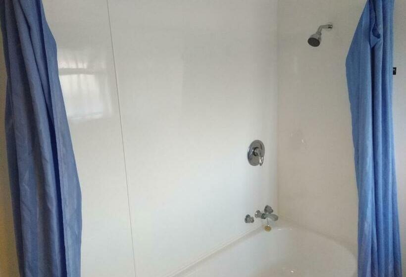 标准工作室, The Redwood