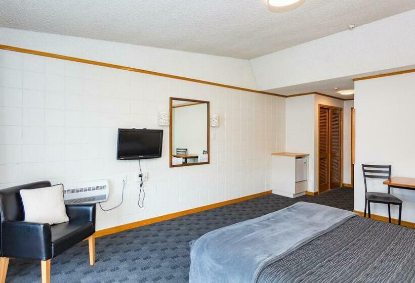 标准工作室, The Redwood