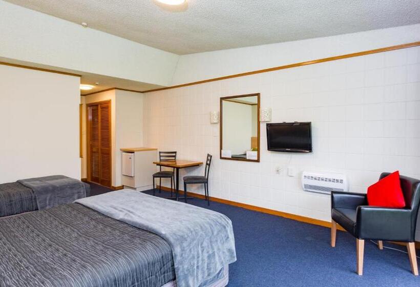 标准间, The Redwood