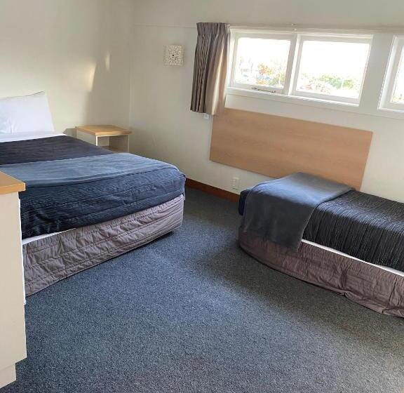 家庭间, The Redwood