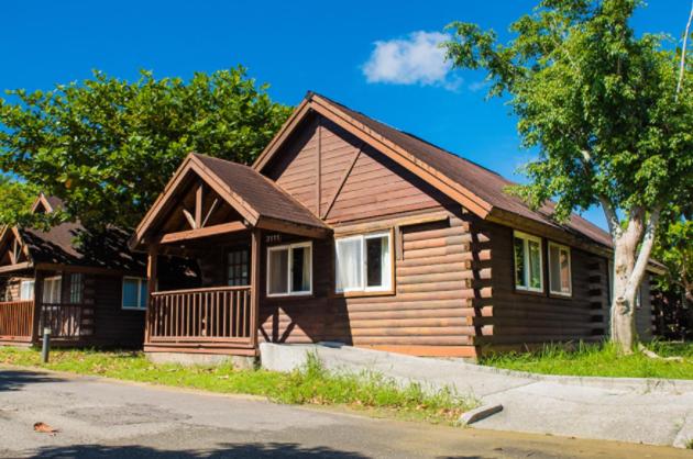 بانگلوی استاندارد, Kentington Resort