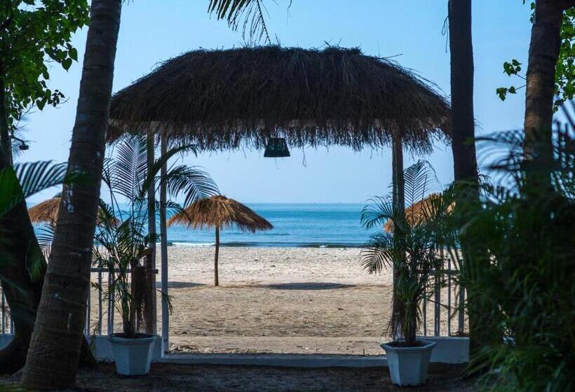 キャビン, Larisa Beach Resort