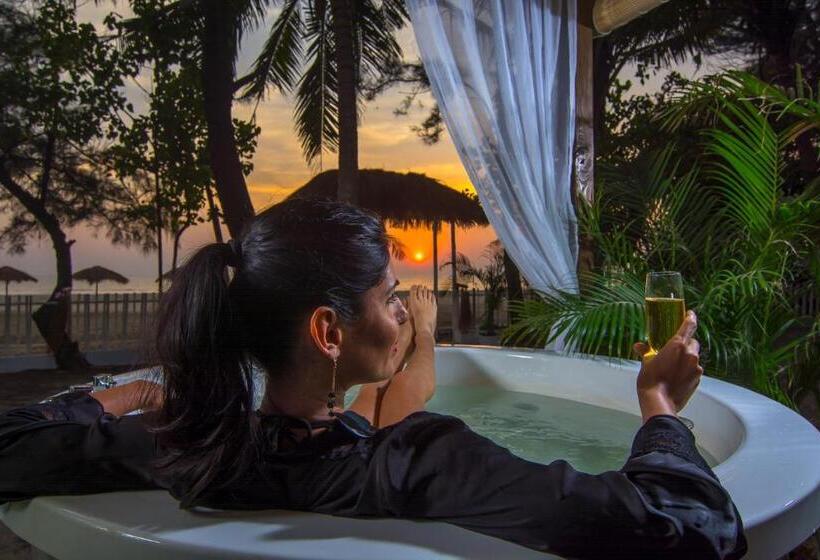 キャビン, Larisa Beach Resort