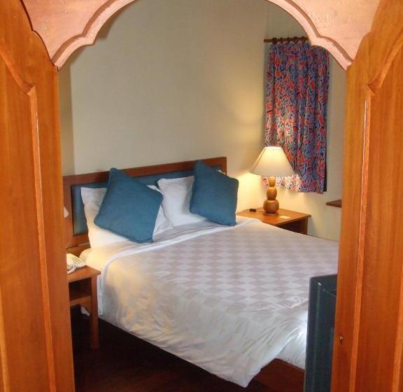 חדר סטנדרט נוף להרים, Strawberry Hill Hotel & Restaurant