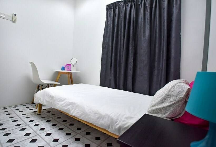 Номер Стандарт Индивидуальный, G Traveler Accommodation Hostel