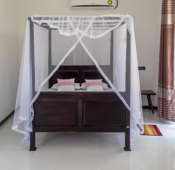 חדר דלוקס עם מרפסת, Dinuri Villa