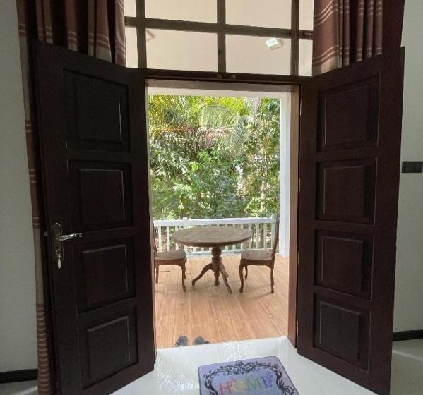 חדר דלוקס, Dinuri Villa