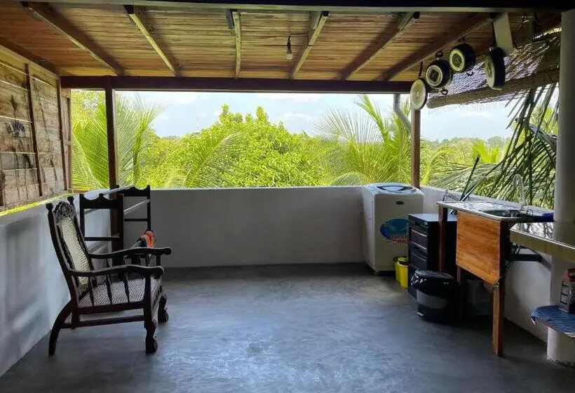 キングサイズベッドのスタンダードルーム, Dinuri Villa