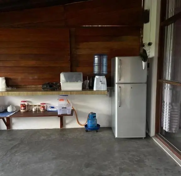 キングサイズベッドのスタンダードルーム, Dinuri Villa