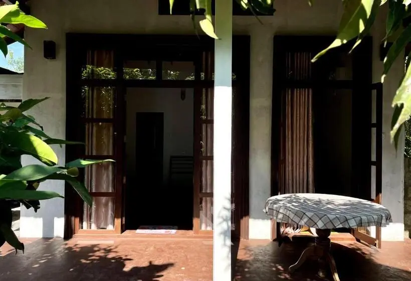 ガーデンビューの１ベッドルームビラ, Dinuri Villa