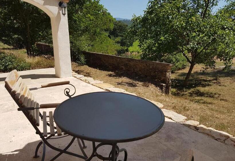 جناح, Le Domaine Saint Martin