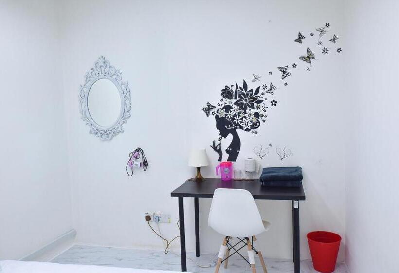 Номер Economy, G Traveler Accommodation   Hostel