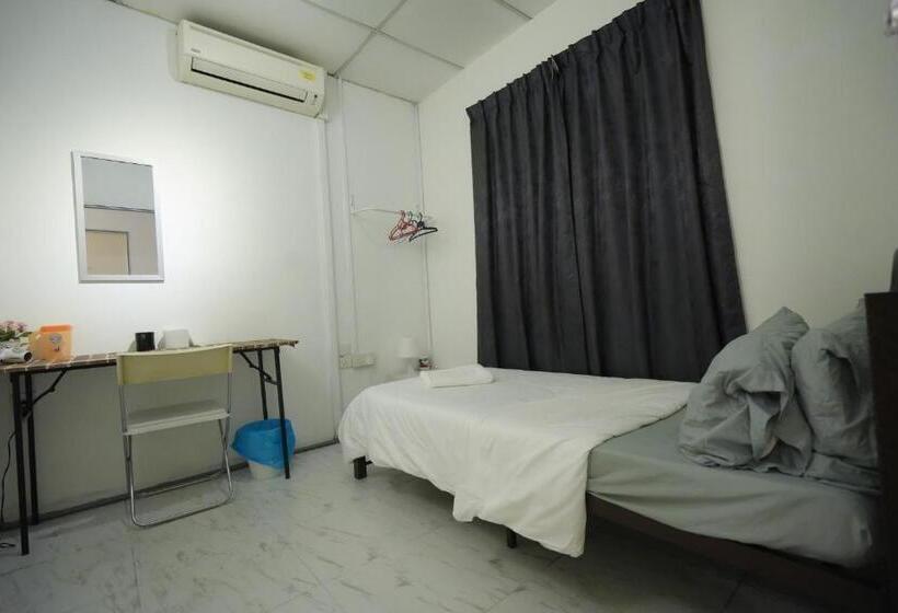 Номер Economy Индивидуальный, G Traveler Accommodation   Hostel