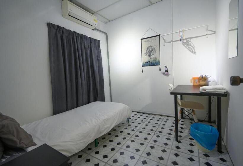 Номер Стандарт Индивидуальный, G Traveler Accommodation Hostel