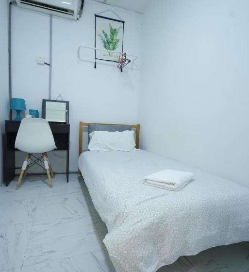 Номер Стандарт Индивидуальный, G Traveler Accommodation Hostel