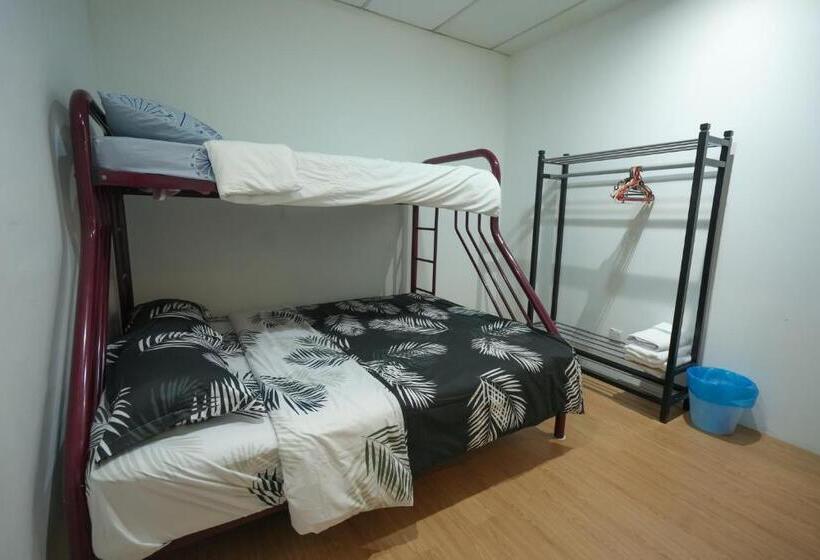 Номер Стандарт Трехместный, G Traveler Accommodation Hostel