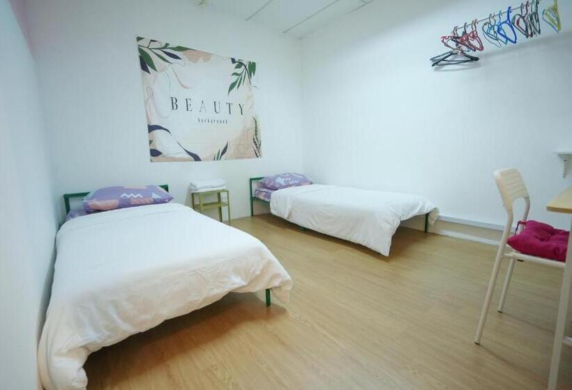 Номер Стандарт Вид на Озеро, G Traveler Accommodation Hostel